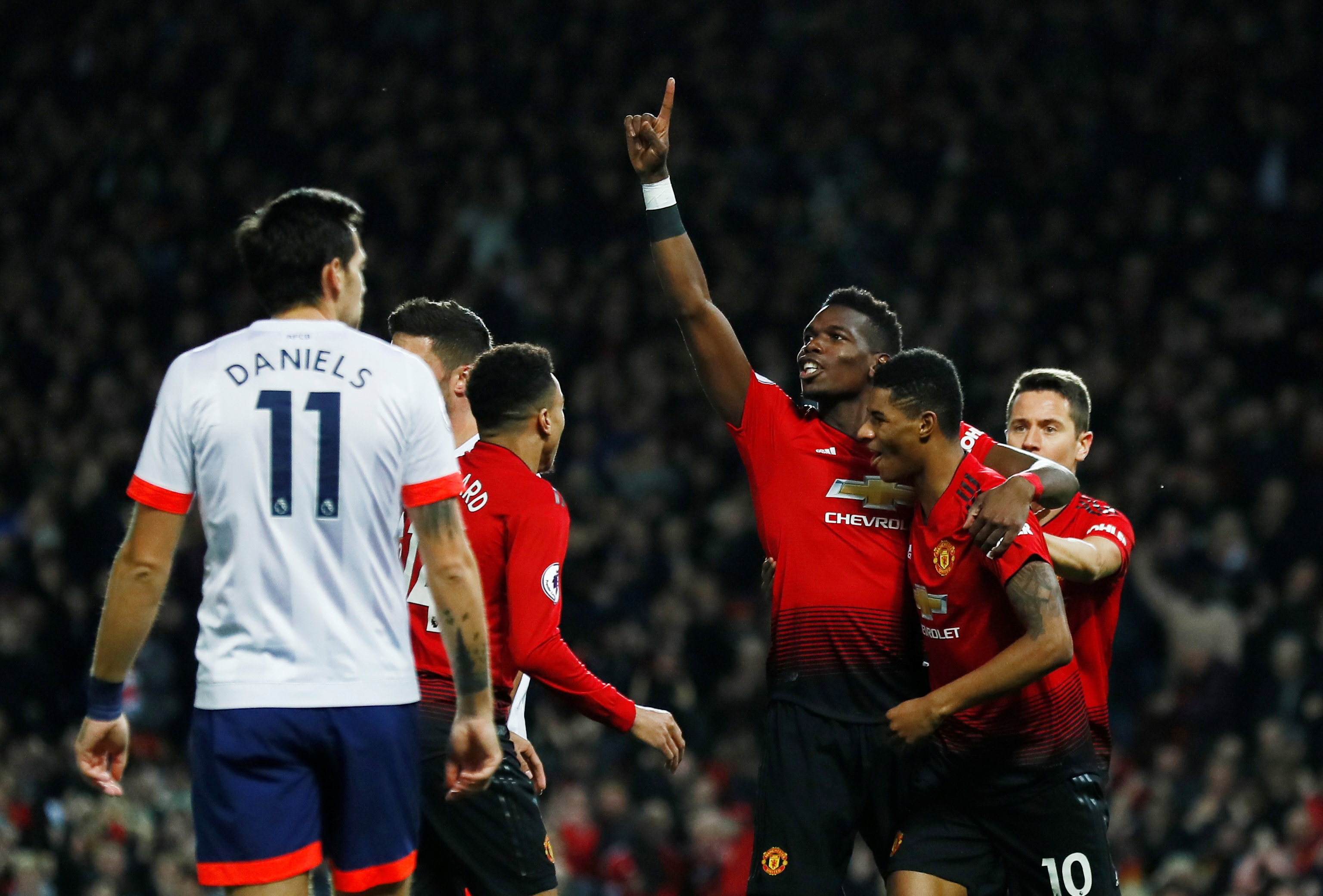 摘得金牌 摘得金牌